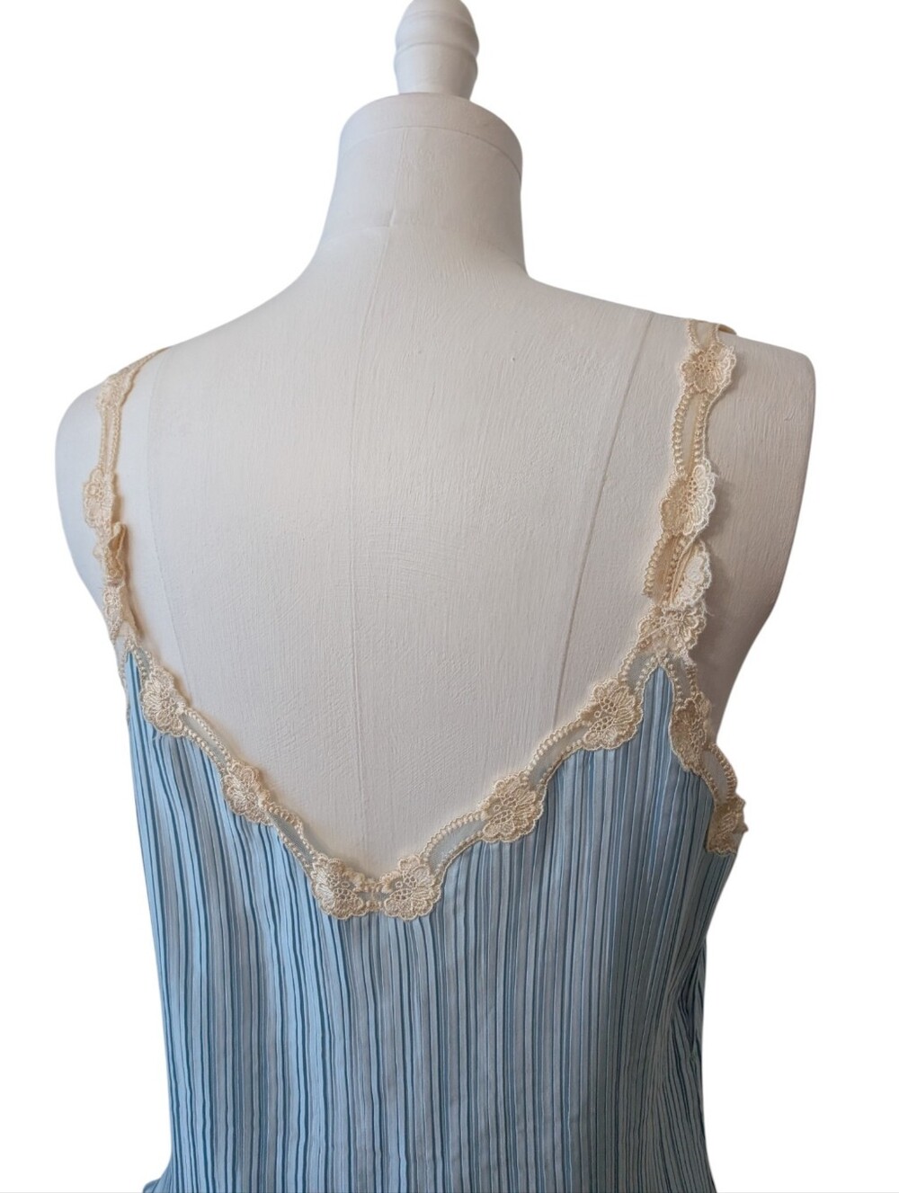 La Perla Vintage Lace Trimmed Pleat Camisole - Picture 5 of 13